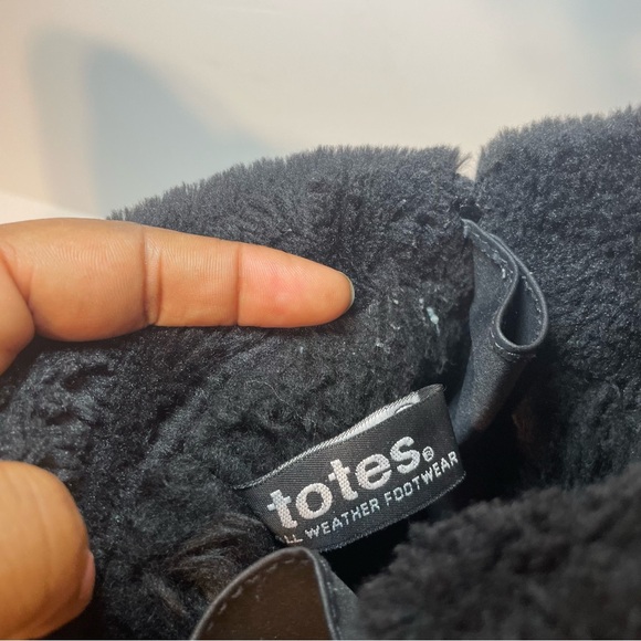 Totes Winter Snow Boots Women 6M Helena Black Faux Leather Zip Faux Fur Quilted - Picture 12 of 15